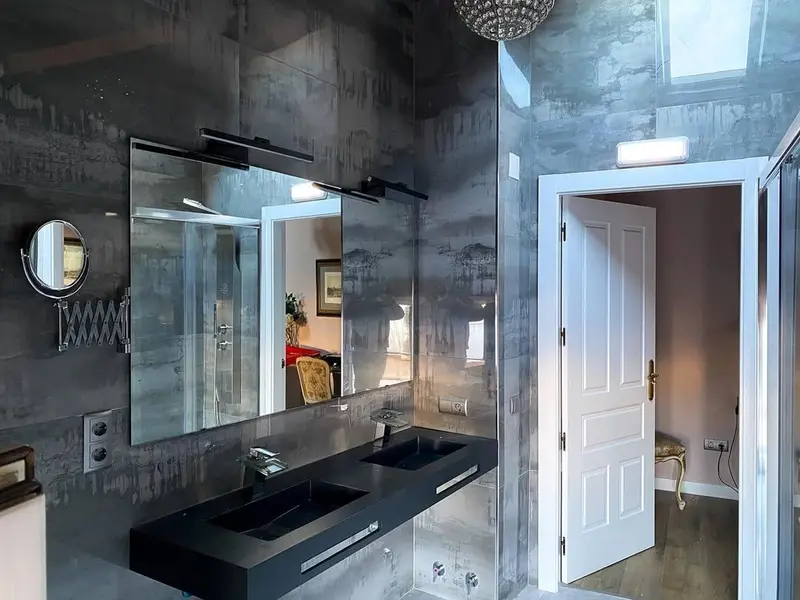 Baño integral con ducha — Reformas y Alta Decoración