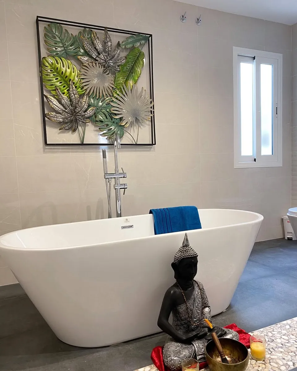 Baño reformado con bañera — proyecto RAD