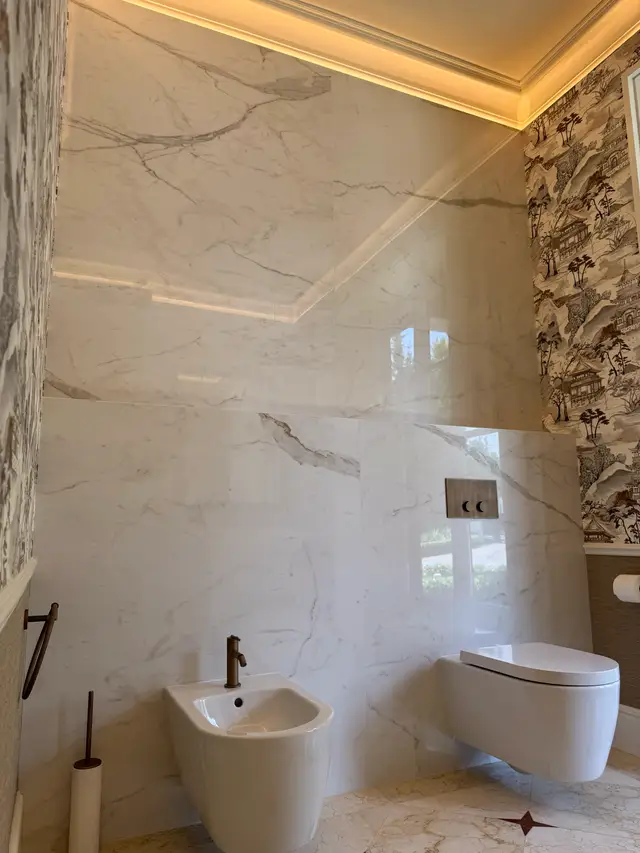 Luxury bathroom with premium materials — Baño Calidad 1. 7