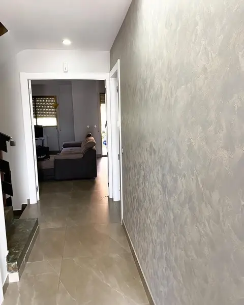 Pintura de pasillo y pared del salón