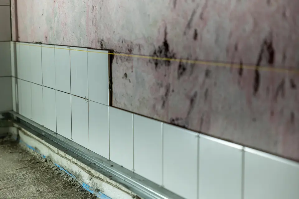 Alicatado en baño y cocina — Reformas y Alta Decoración Málaga