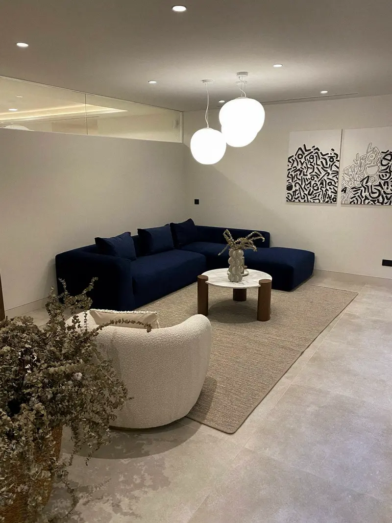 Salón reformado — proyecto RAD Málaga