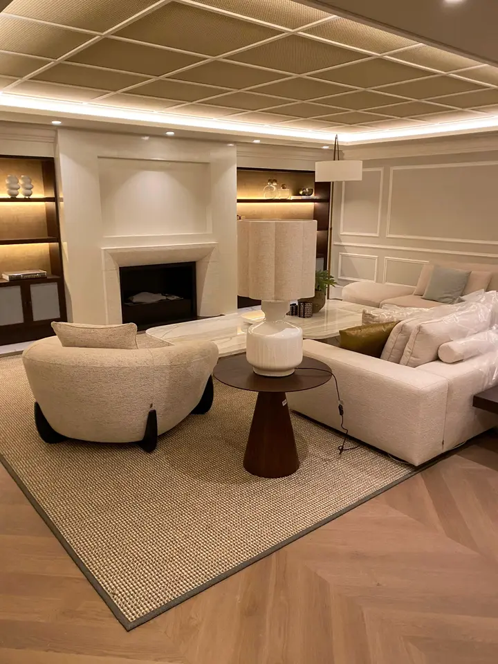 Salón de mucho nivel — reforma integral RAD