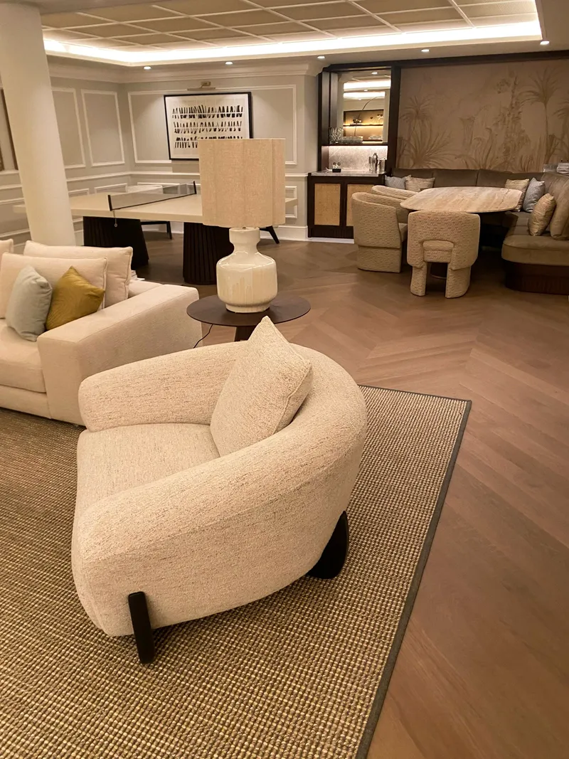 Salón de alto nivel — proyecto RAD