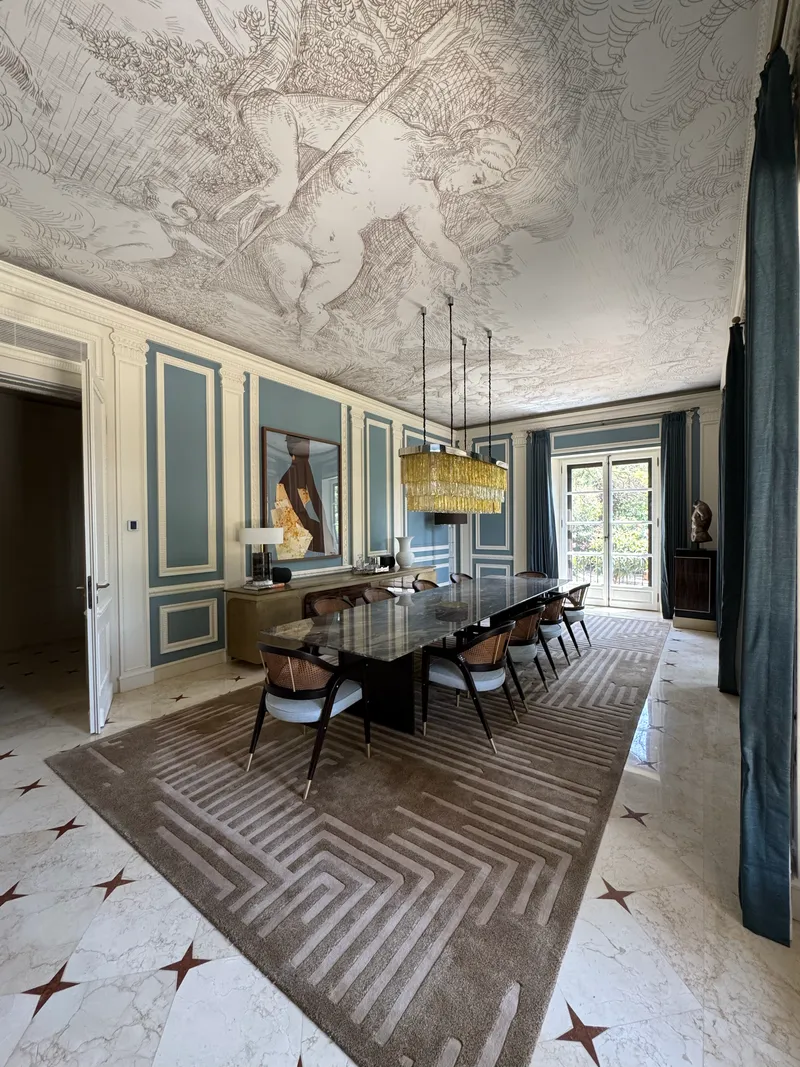Salón de diseño — acabados premium